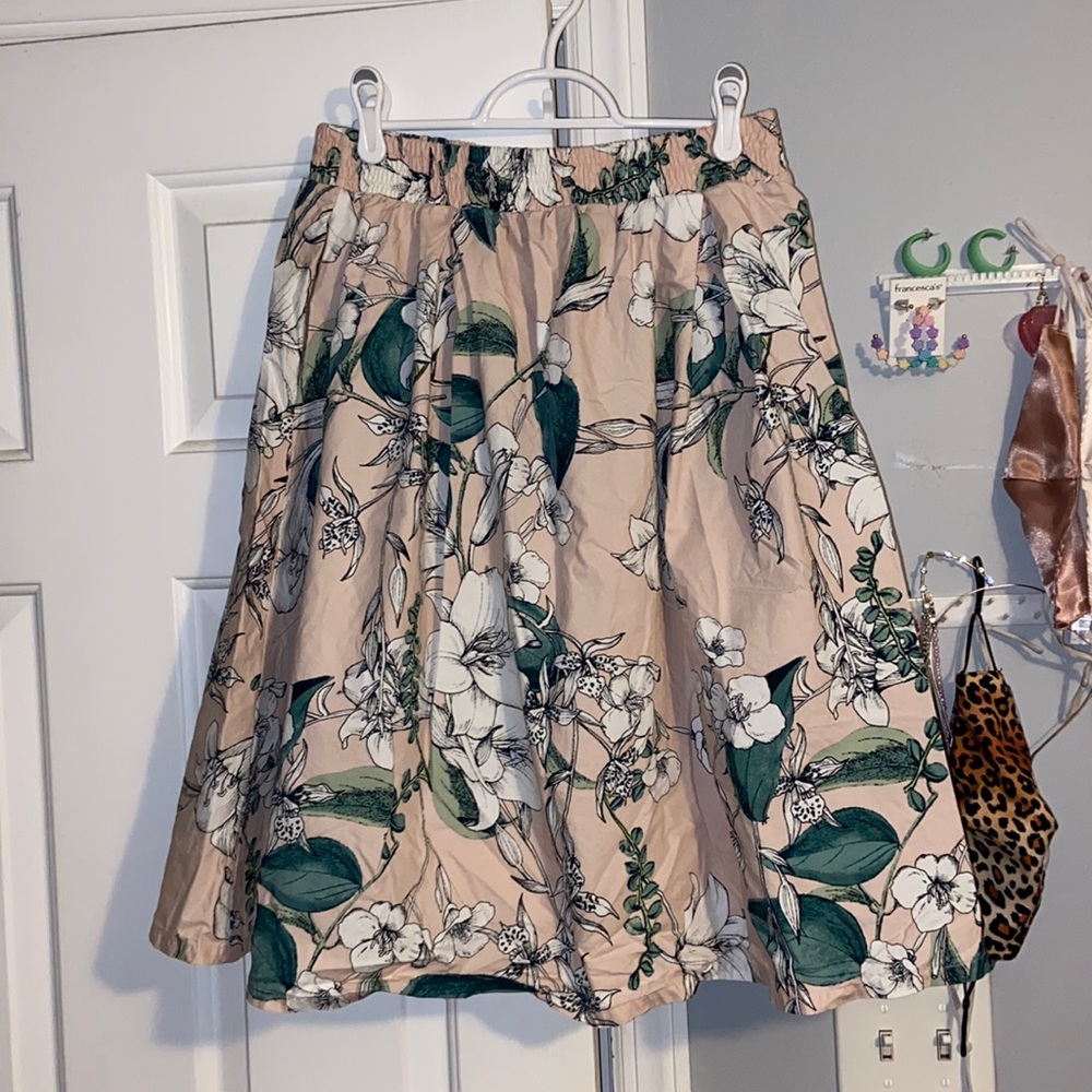Pale pink floral skirt!
